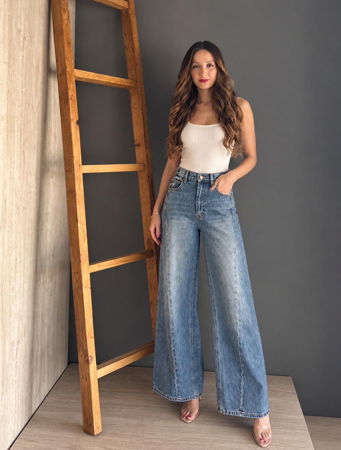 High Waist Jeans – Mezclilla Deslavada