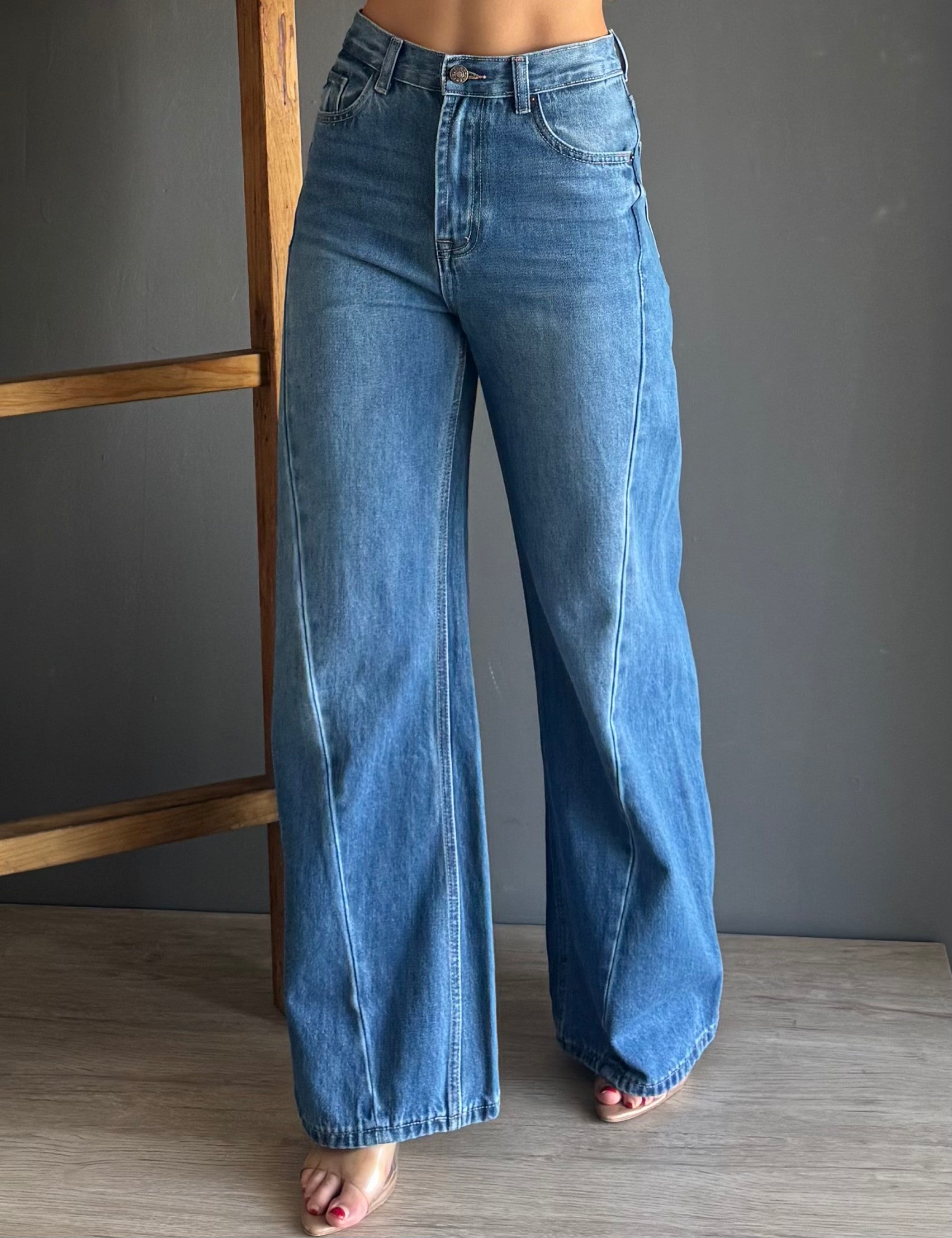 High Waist Jeans – Mezclilla Deslavada mezclilla deslavada - vista 1