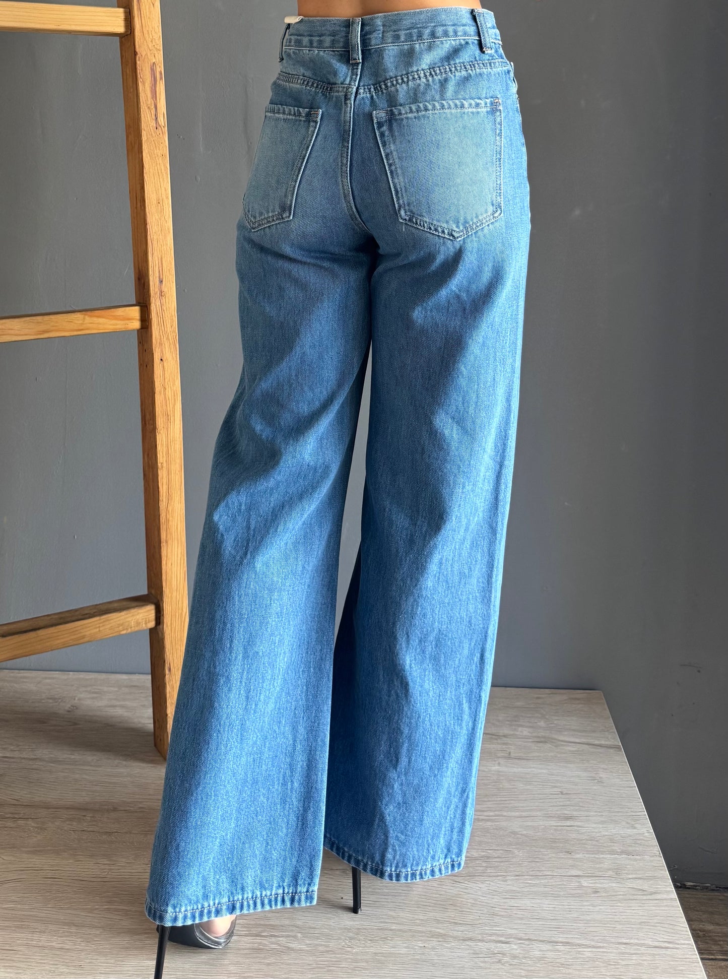 High Waist Jeans – Mezclilla Deslavada mezclilla deslavada - vista 4