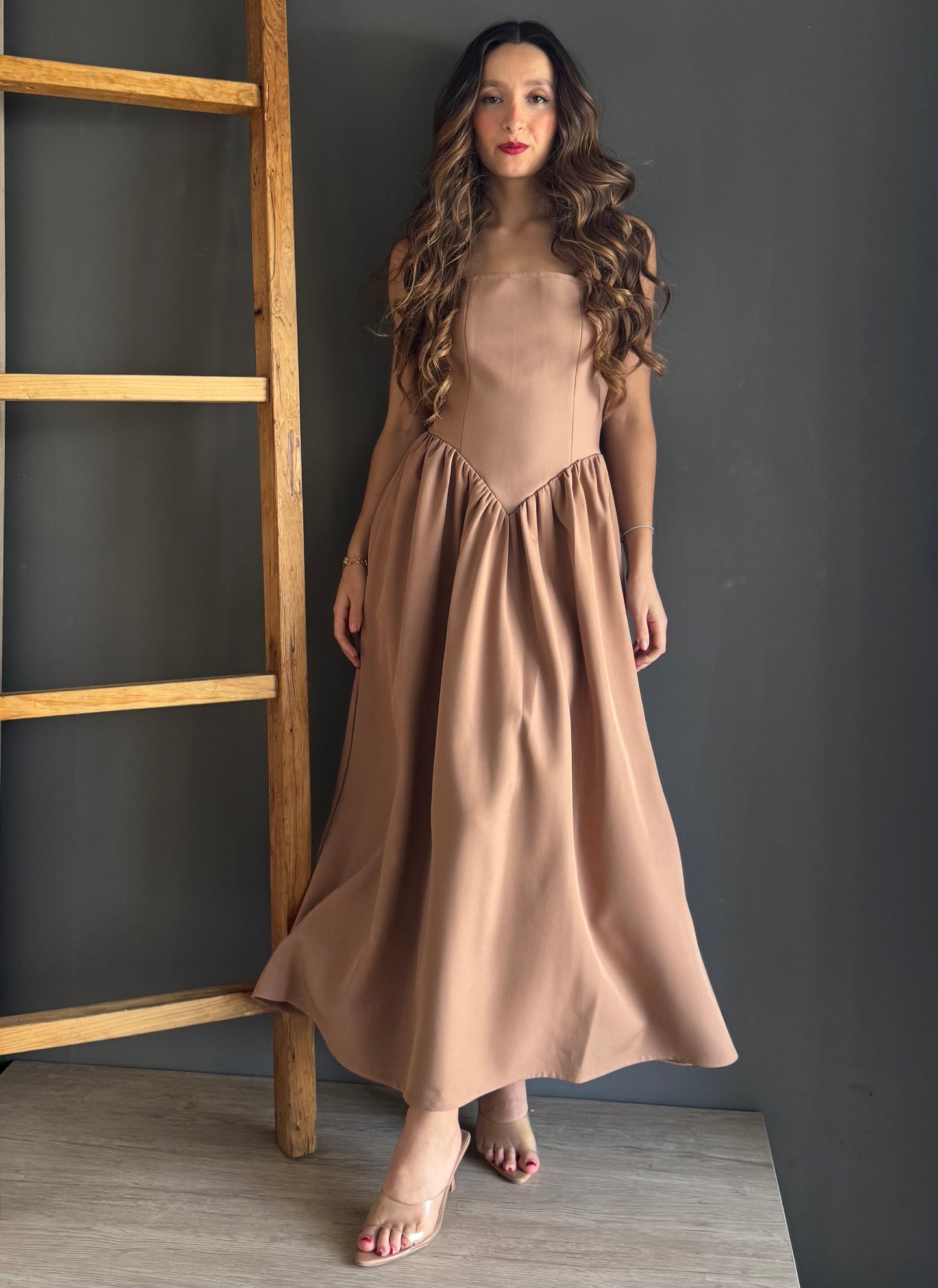 Halther Dress Mocha – Nude nude - vista 2