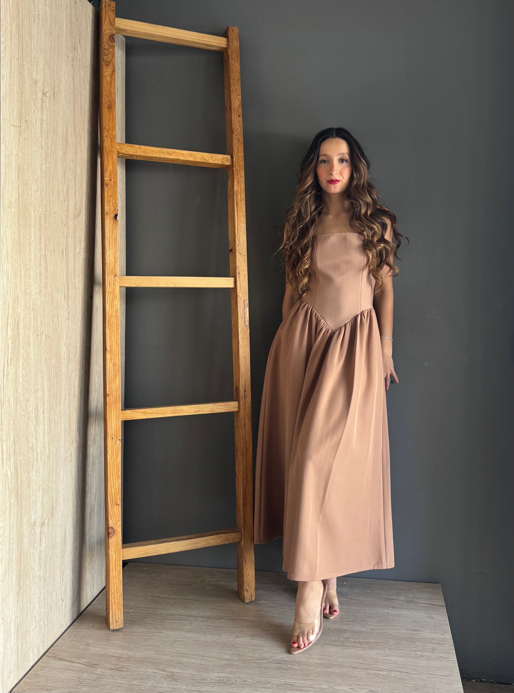 Halther Dress Mocha – Nude nude - vista 3